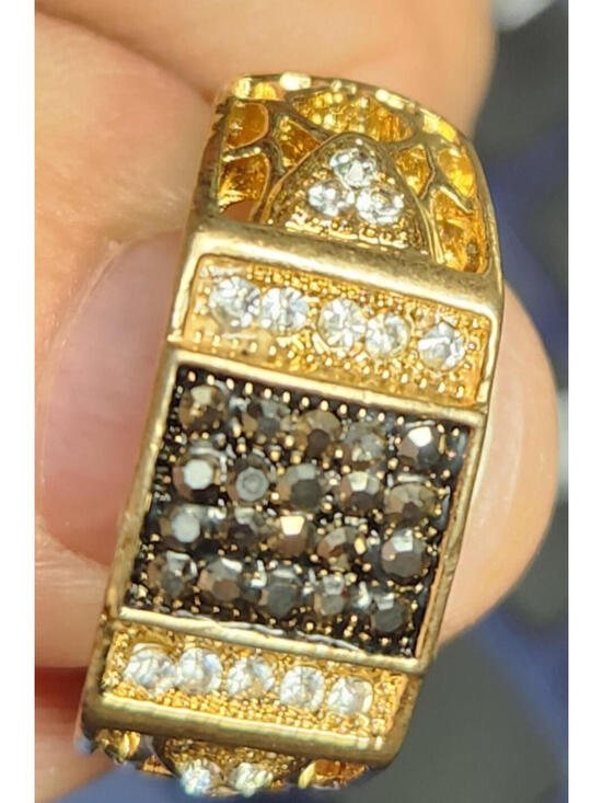 Other - Man's Onyx White Crystal Incrusted Gold Filled 1/4" wide Size 9 Ring